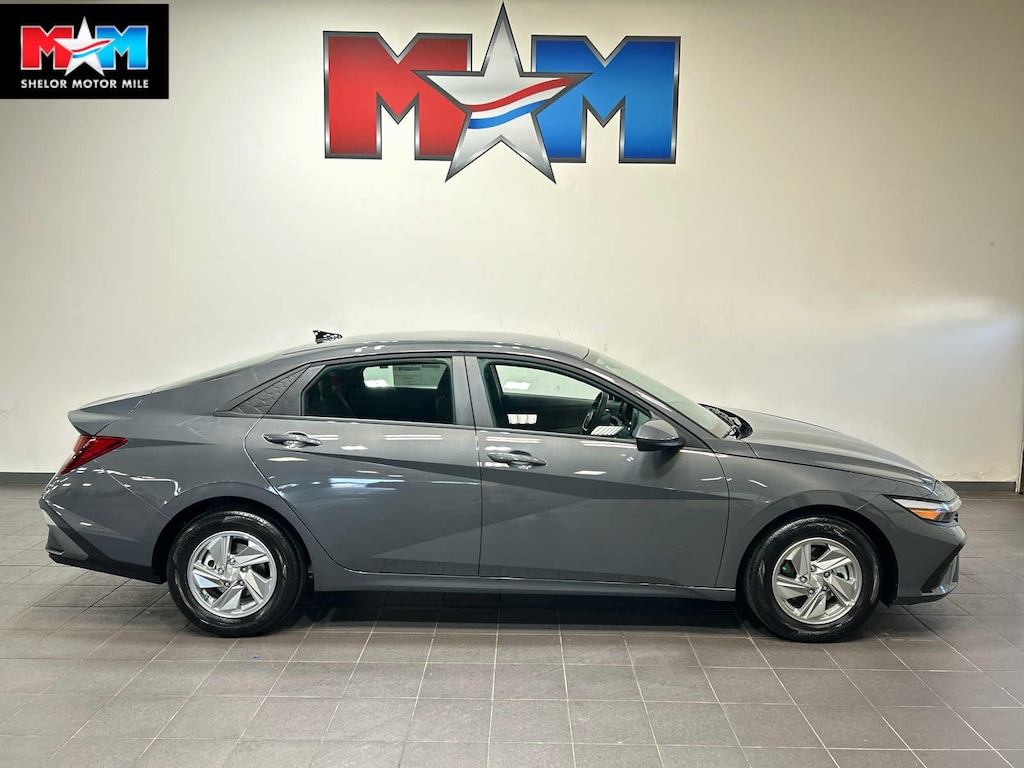 New 2026 Hyundai Elantra SE Sedan