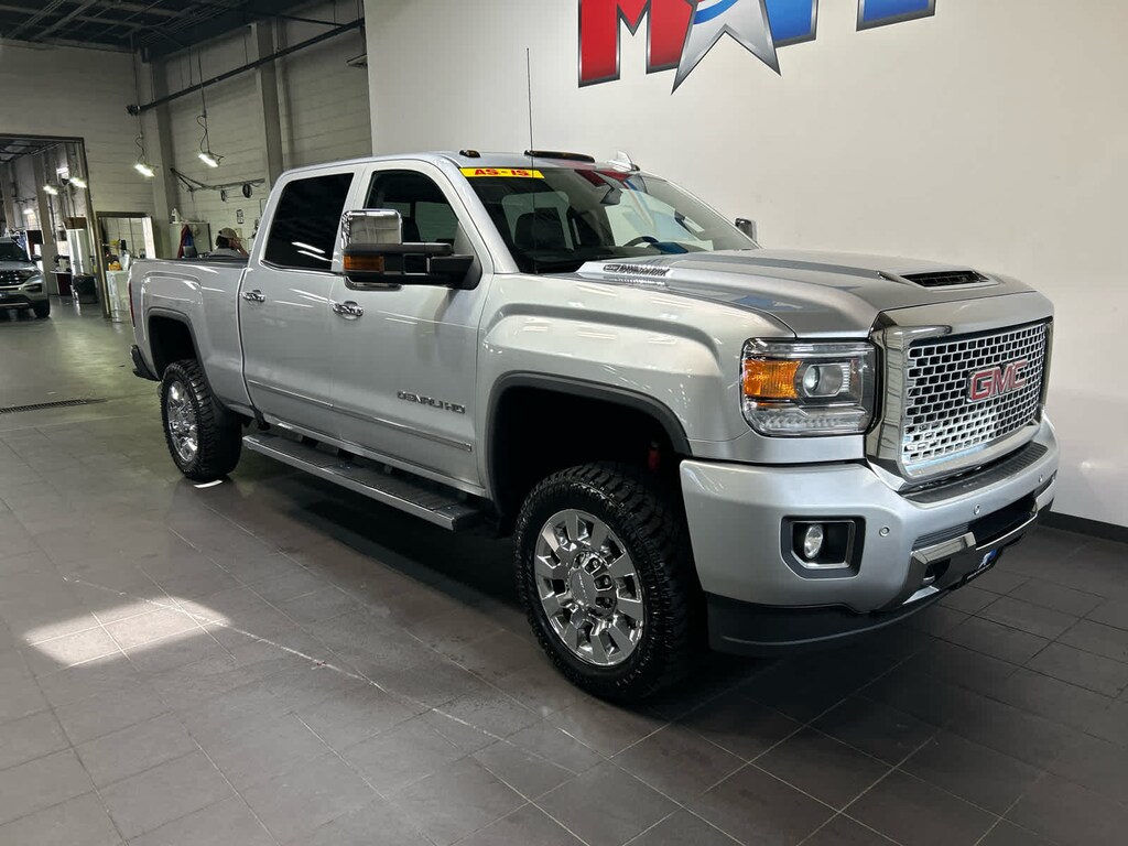 Used 2017 GMC Sierra 2500HD Denali Truck Crew Cab