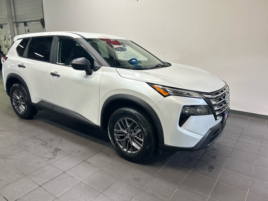 Used 2024 Nissan Rogue S AWD
