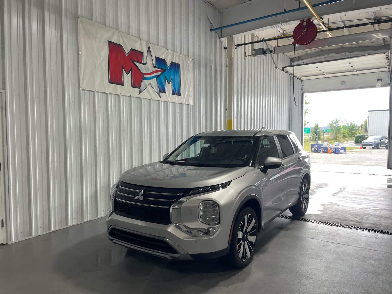 Used 2025 Mitsubishi Outlander SE SUV