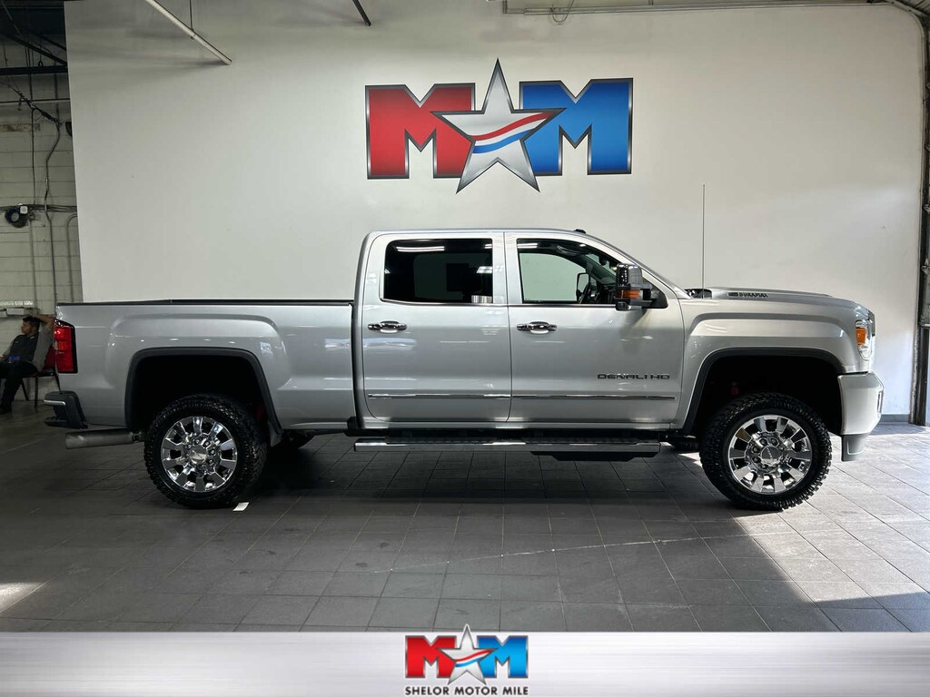 Used 2017 GMC Sierra 2500HD Denali Truck Crew Cab