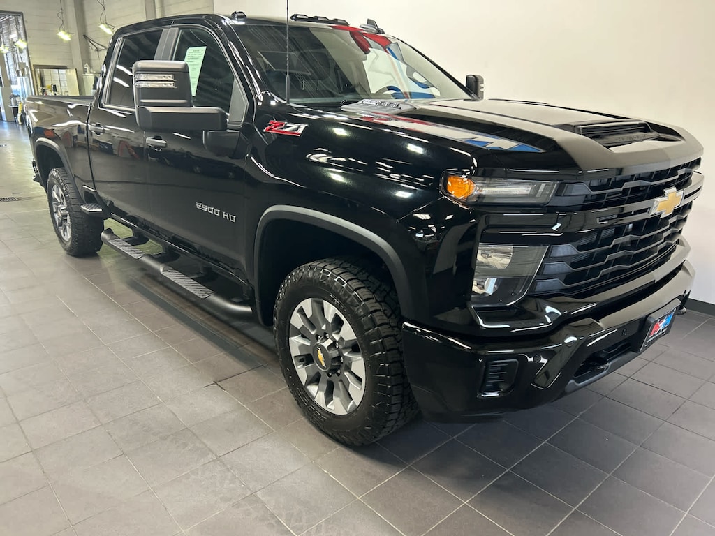 Used 2025 Chevrolet Silverado 2500 HD Custom Truck Crew Cab