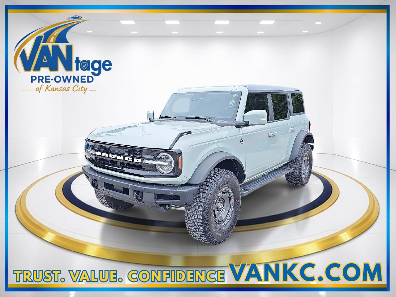 2024 Ford Bronco Outer Banks SUV