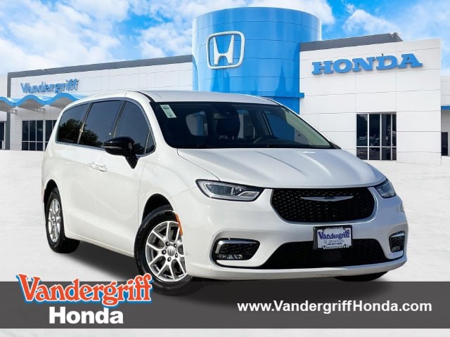 2024 Chrysler Pacifica