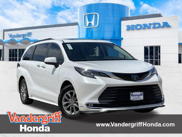 2023 Toyota Sienna