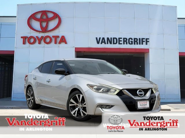  Nissan Maxima