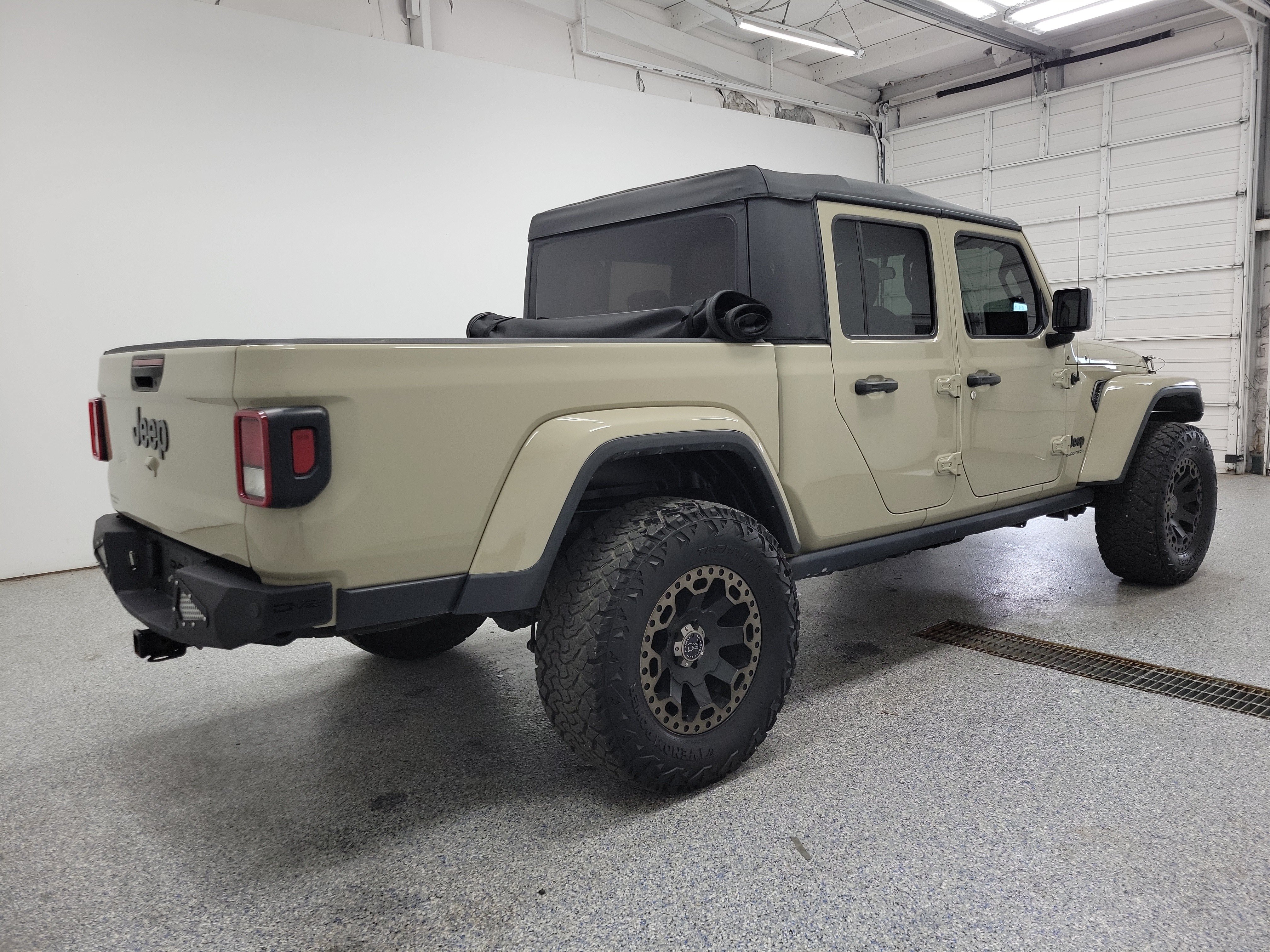 Used 2022 Jeep Gladiator Willys Truck