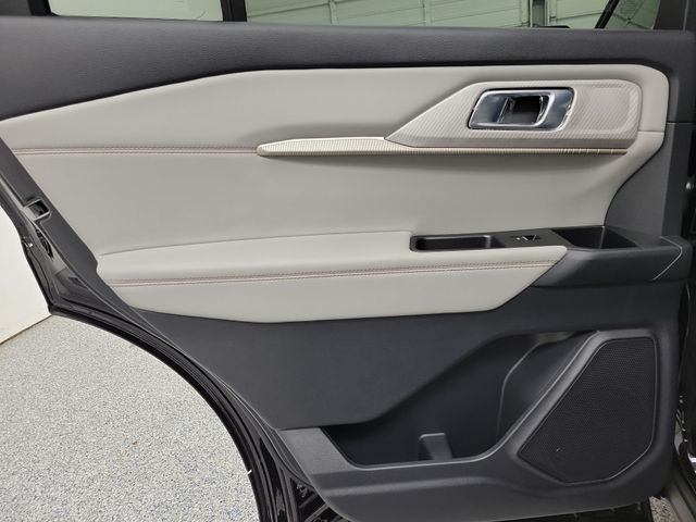 2026 Ford Explorer Active - Photo 11