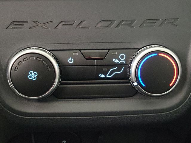 2026 Ford Explorer Active - Photo 17