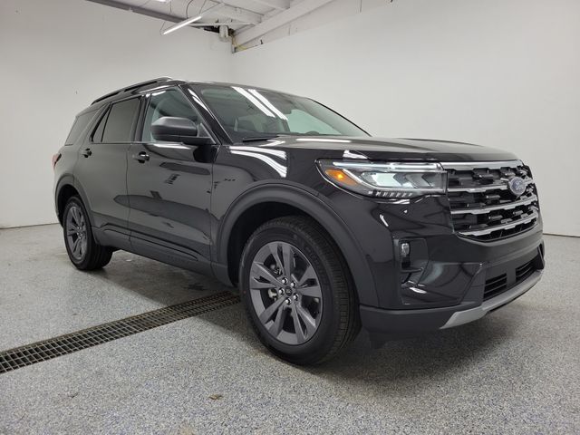 2026 Ford Explorer Active - Photo 2