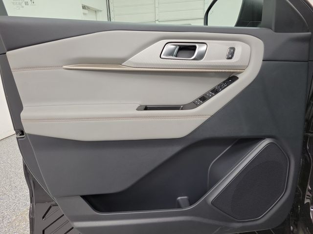 2026 Ford Explorer Active - Photo 19