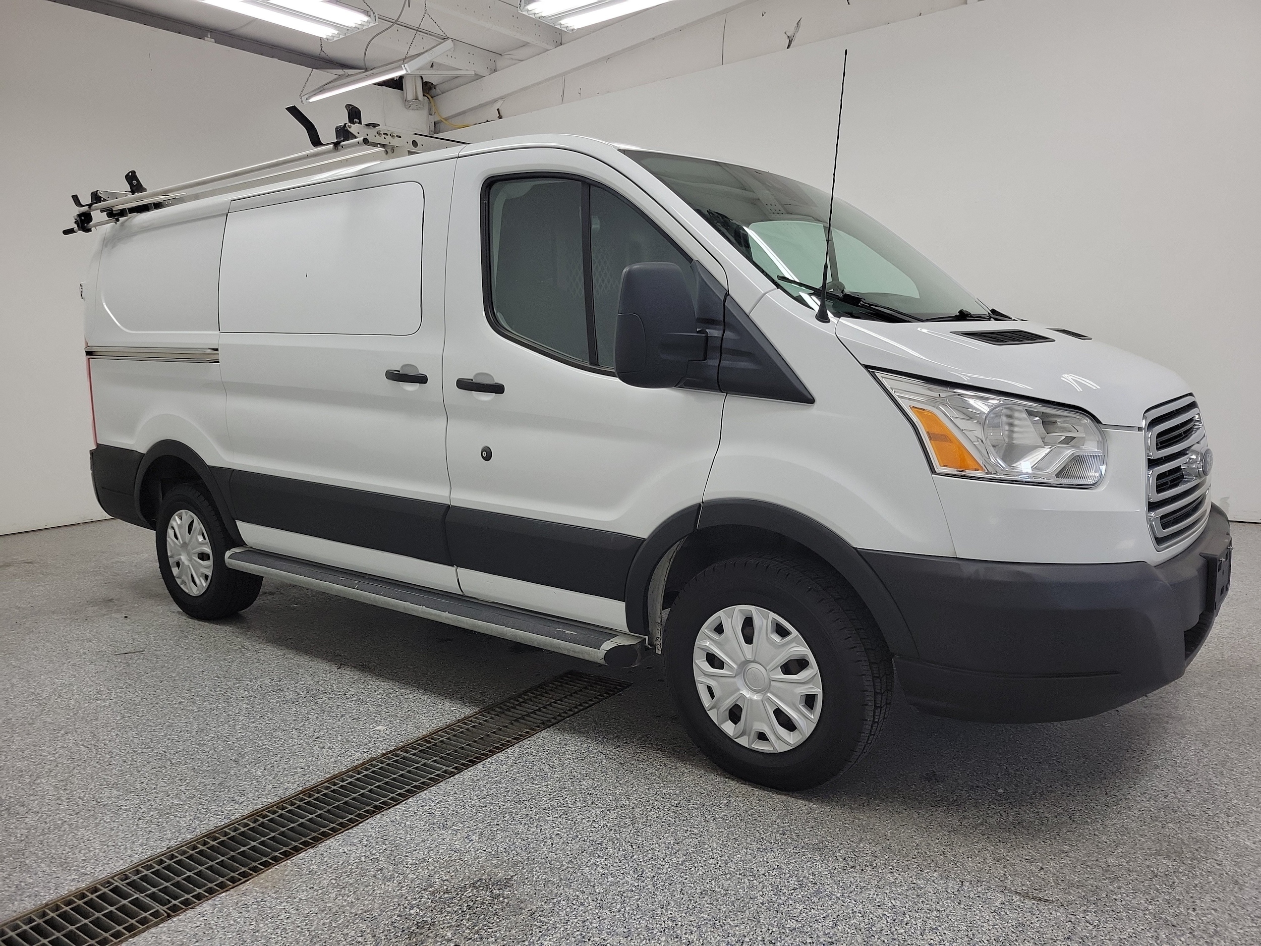 Used 2019 Ford Transit Van Base with VIN 1FTYR1YMXKKB50999 for sale in Cedar Springs, MI