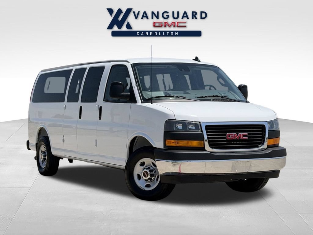 2025 GMC Savana Passenger LT