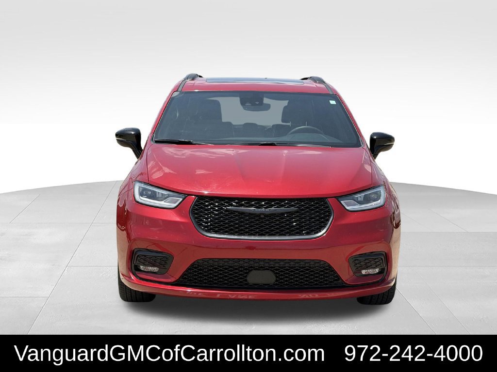 Used 2025 Chrysler Pacifica Limited