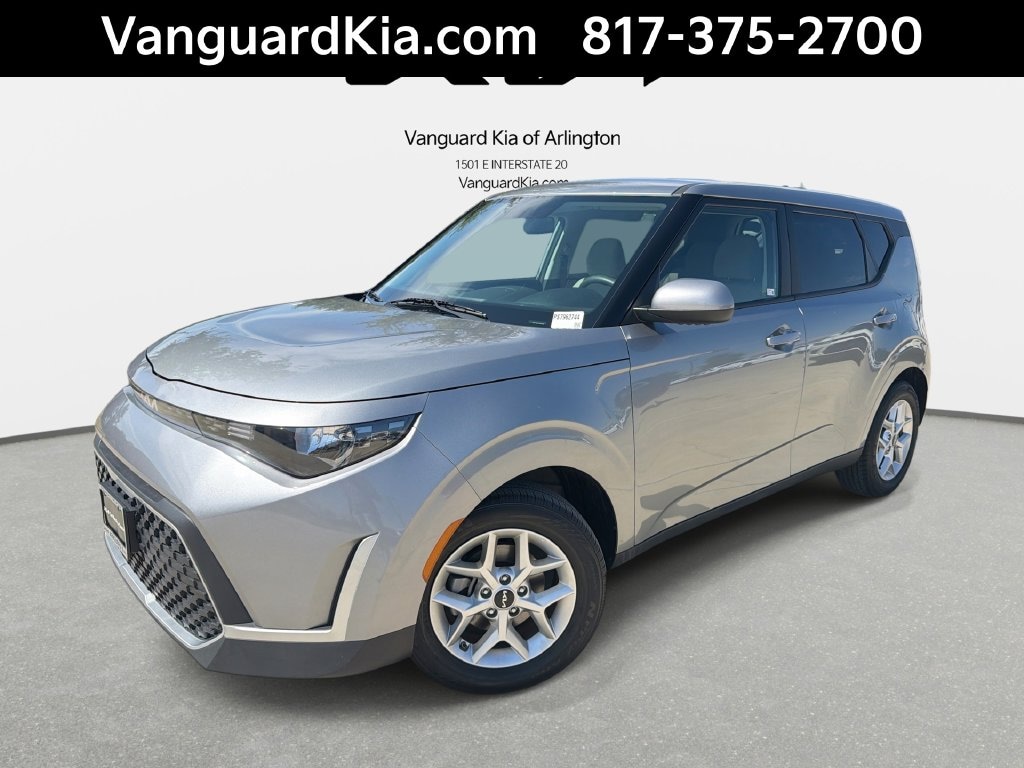 Certified 2025 Kia Soul LX Tech PKG Hatchback