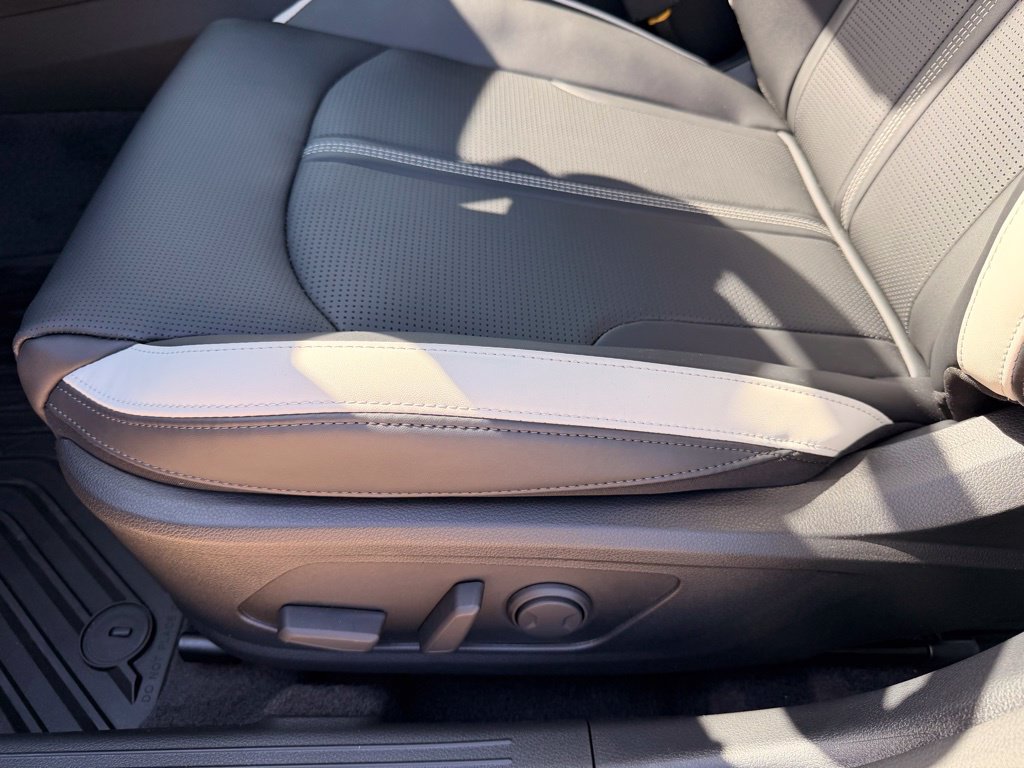 2026 Kia K5 GT-Line - Photo 13