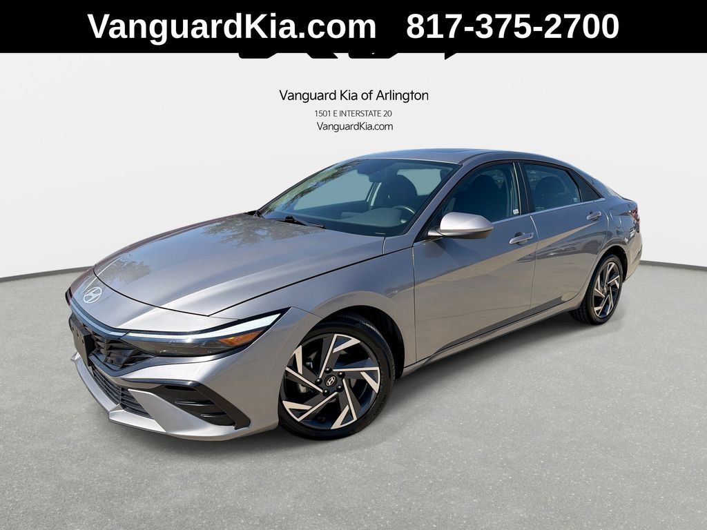 Used 2025 Hyundai Elantra SEL Convenience Sedan