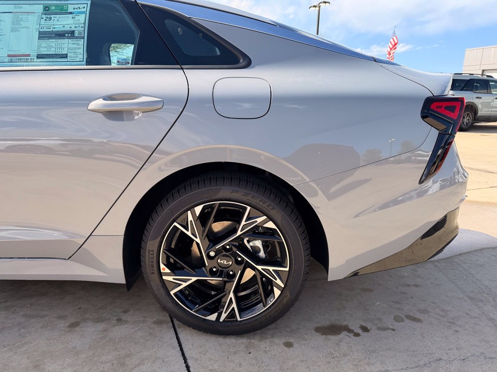 2026 Kia K5 GT-Line - Photo 9