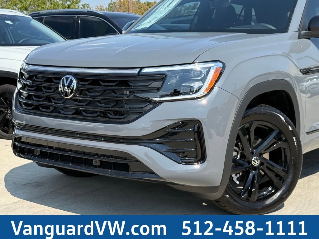 New 2026 Volkswagen Atlas Cross Sport SEL R-Line Black SUV