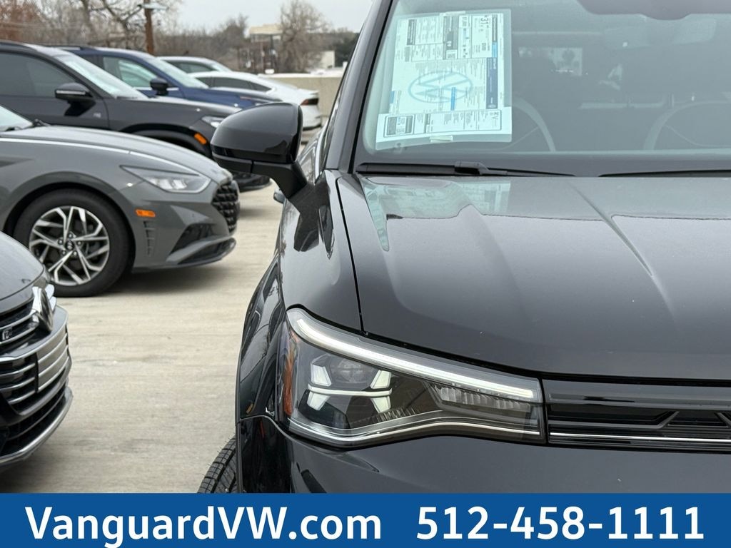 New 2026 Volkswagen Taos 1.5T SE SUV