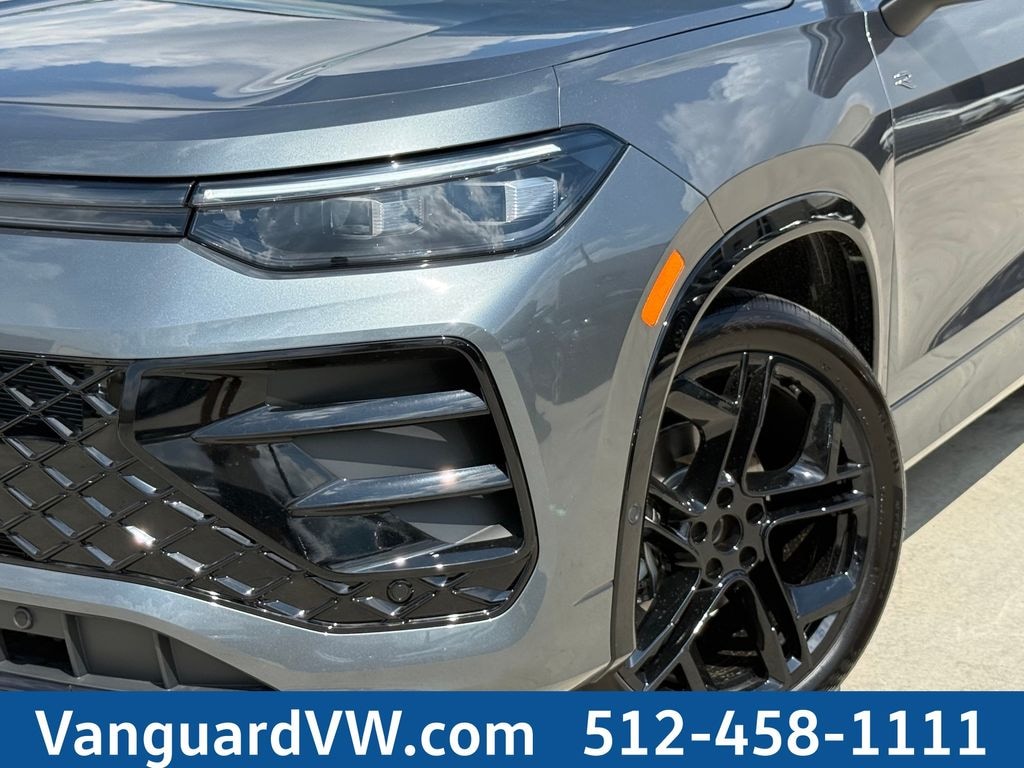 New 2026 Volkswagen Tiguan SE R-Line Black SUV