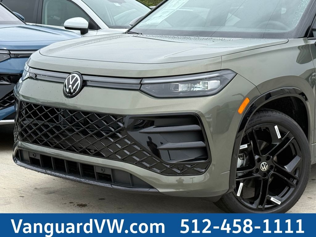 New 2026 Volkswagen Tiguan SE R-Line Black SUV