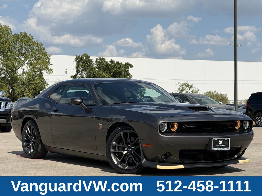  Dodge Challenger