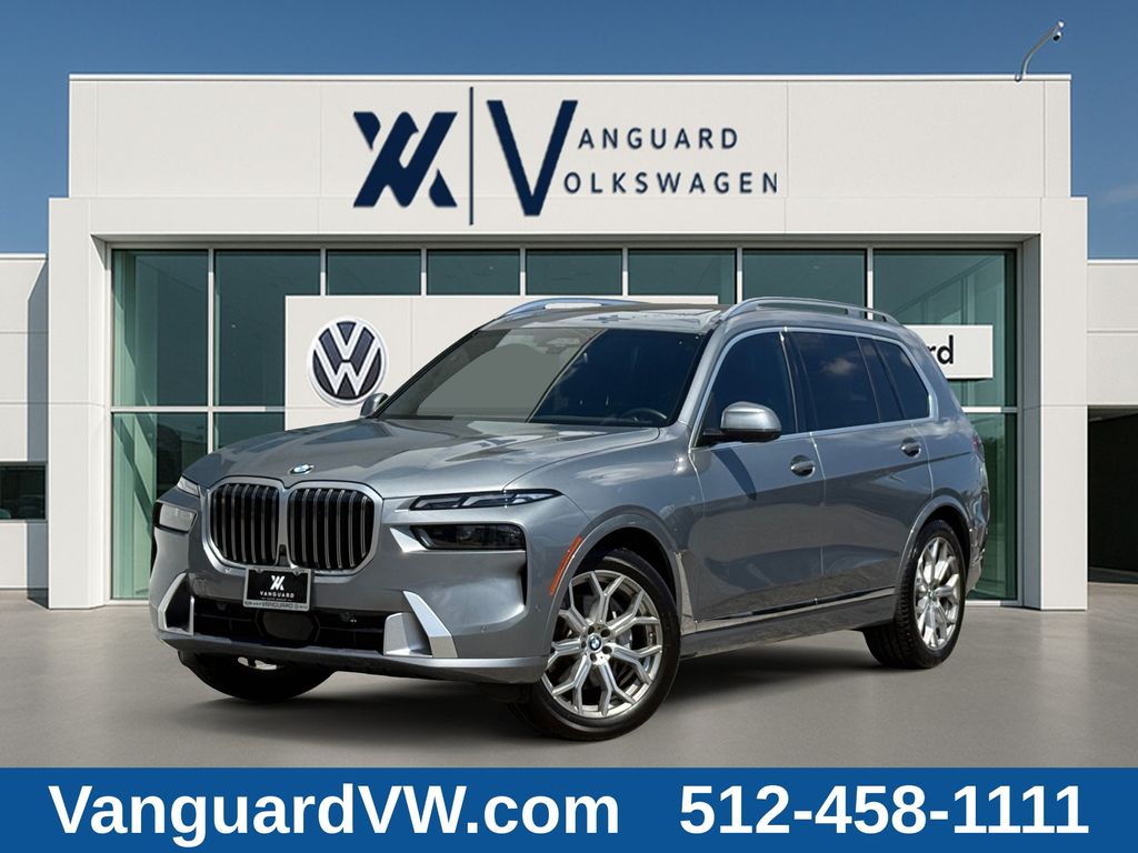 2023 BMW X7