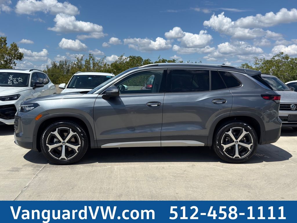 New 2026 Volkswagen Tiguan SE SUV