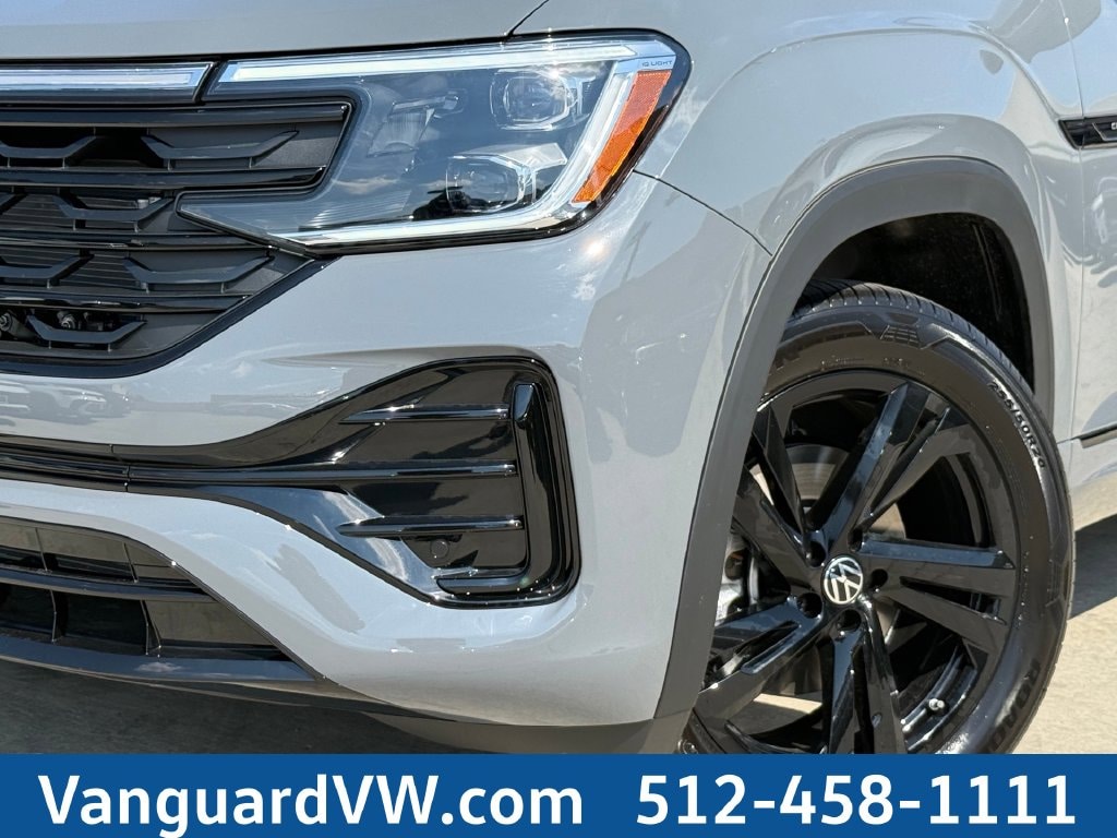 New 2026 Volkswagen Atlas Cross Sport SEL R-Line Black SUV
