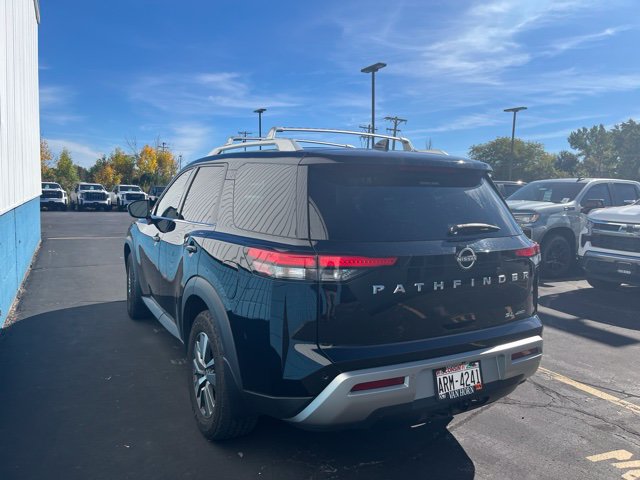 Used 2023 Nissan Pathfinder SL 4WD SUV