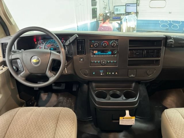 2026 Chevrolet Express Cargo Work Van - Photo 6