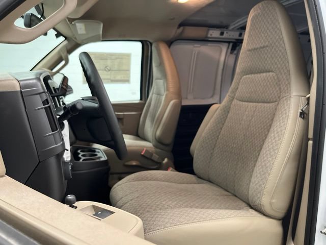 2026 Chevrolet Express Cargo Work Van - Photo 7