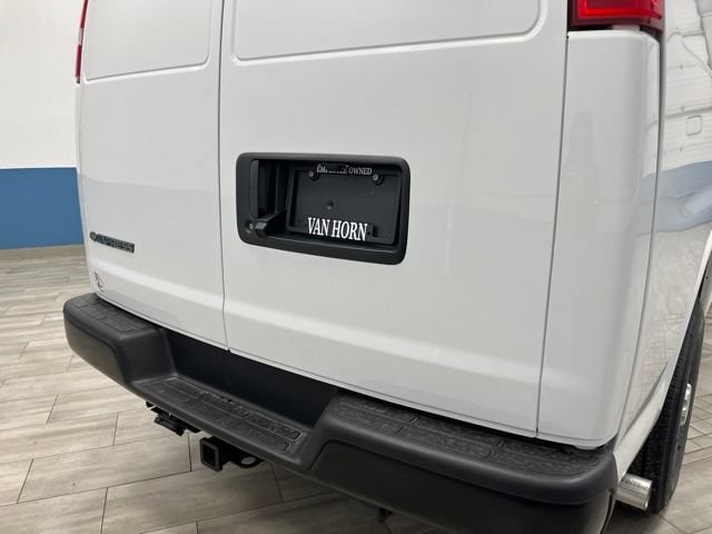 2026 Chevrolet Express Cargo Work Van - Photo 26