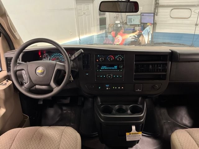 2026 Chevrolet Express Cargo Work Van - Photo 6