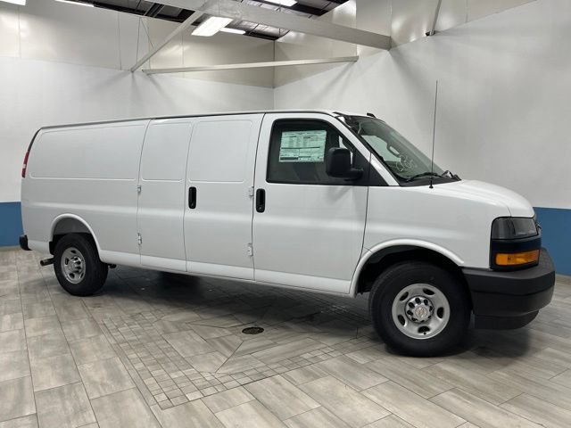 2026 Chevrolet Express Cargo Work Van - Photo 32