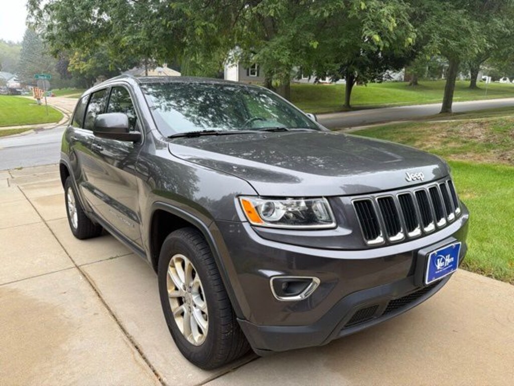 Used 2015 Jeep Grand Cherokee Laredo SUV