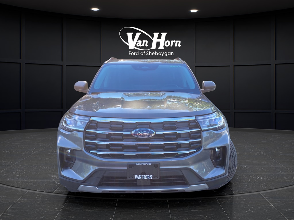 2026 Ford Explorer Active - Photo 2