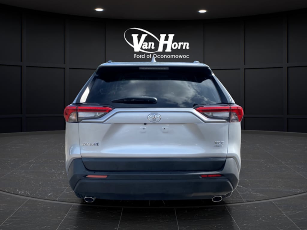 Used 2022 Toyota RAV4 XLE SUV
