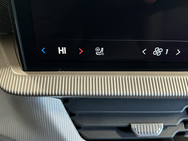 2026 Ford Explorer Active - Photo 8