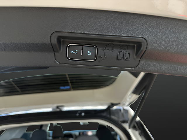 2026 Ford Explorer Active - Photo 16