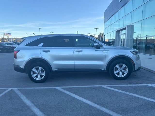 Used 2021 Kia Sorento LX SUV