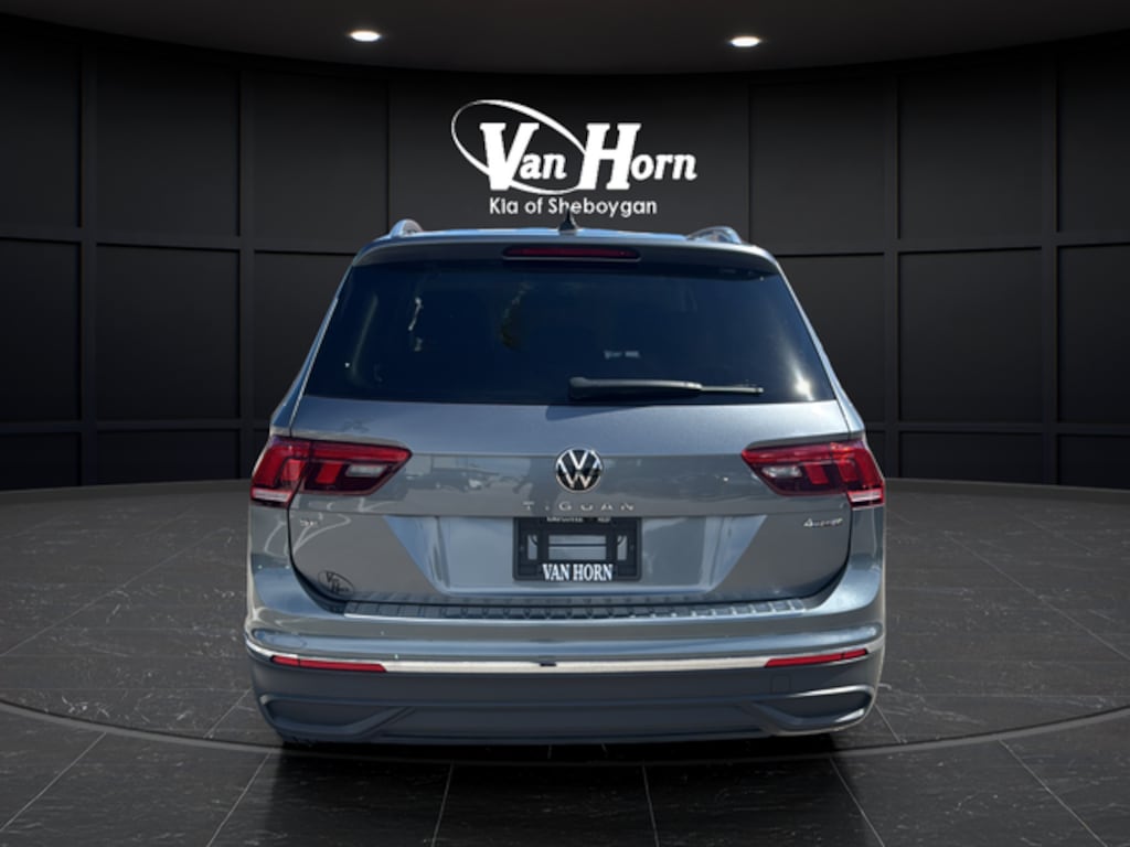 Used 2022 Volkswagen Tiguan 2.0T SE SUV