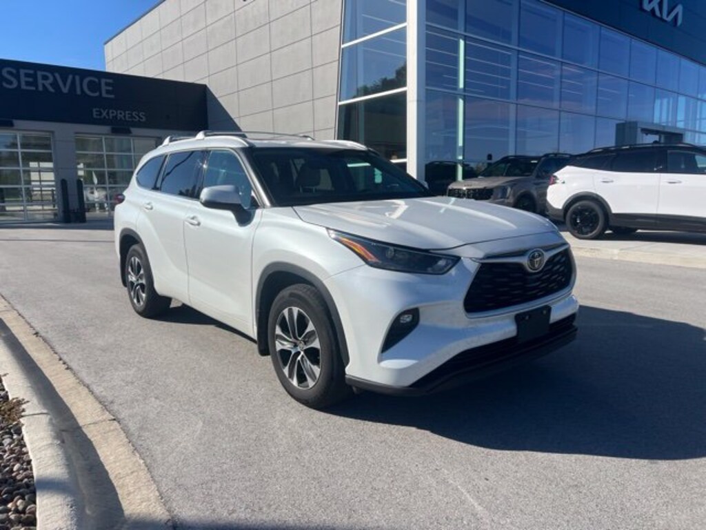 Used 2022 Toyota Highlander XLE SUV