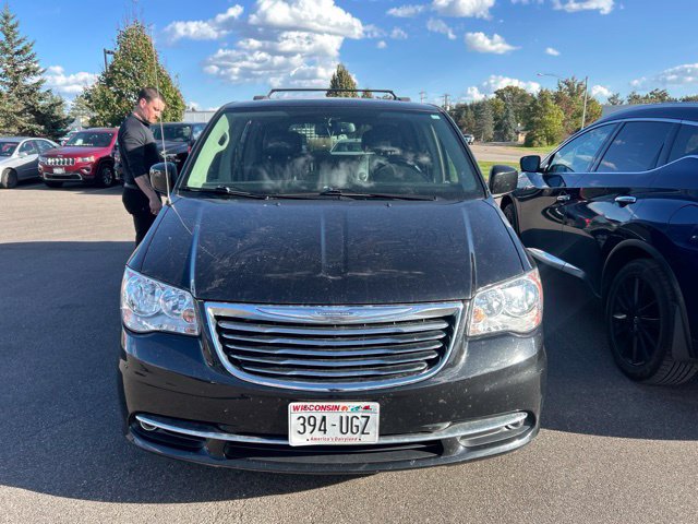 Used 2016 Chrysler Town & Country Touring Minivan/Van