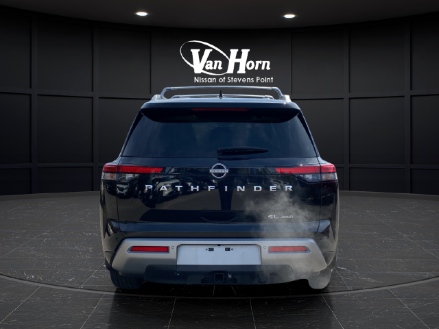 Used 2024 Nissan Pathfinder SL SUV