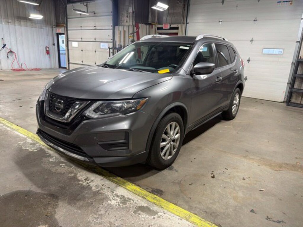 Used 2017 Nissan Rogue SV SUV
