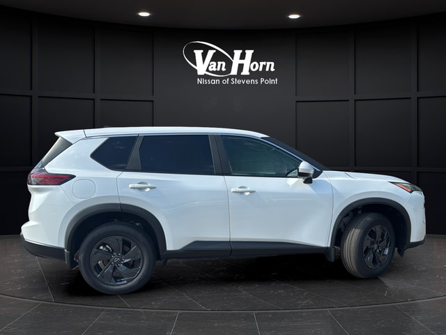 2026 Nissan Rogue SV - Photo 8