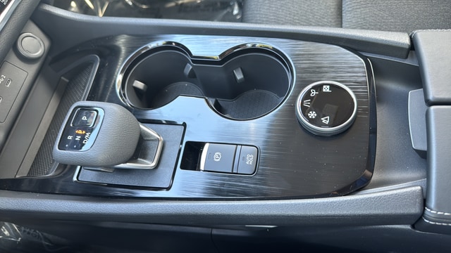 2026 Nissan Rogue SV - Photo 19