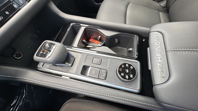 2026 Nissan Pathfinder SL - Photo 18